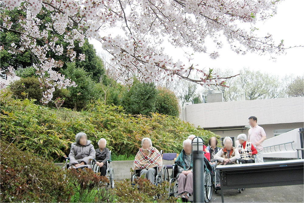 虹が丘リハビリケアセンターのお花見会